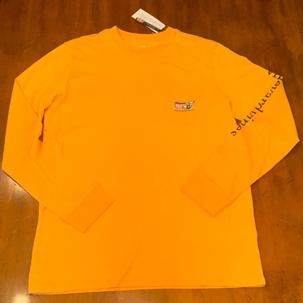 NWT Vineyard Vines LS Basketball Whale Pocket Tee - L - Picture 2 of 5
